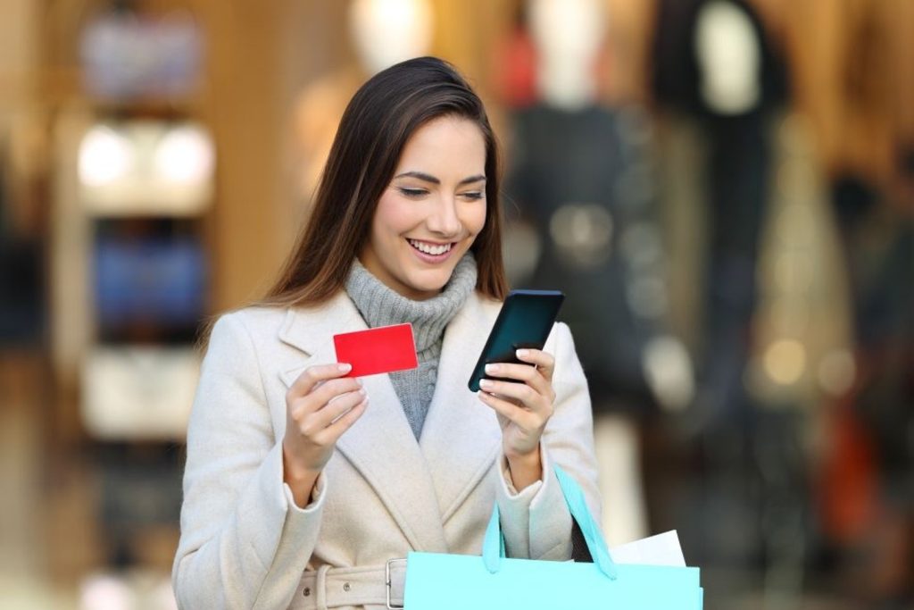 The Role of Gift Cards in Online Retail and How Gift Card Makers Help 1 image